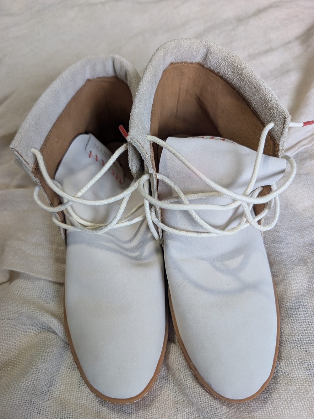 Manitobah Women’s White Lace-Up Leather Ankle Boots
